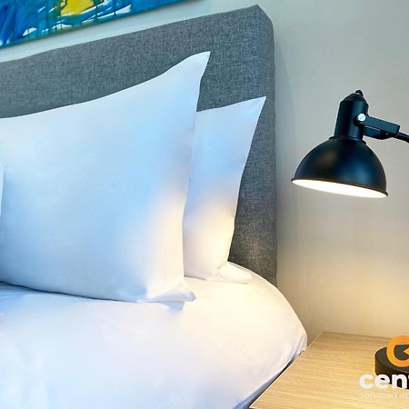 Central Serviced Apartments - Cosy 1 Bedroom - Walk Away From City Quay V&A - Walk To Bus And Train Station - Easy Access To City Centre - Fast Wi-Fi - Fully Equipped - Weekly & Monthly Stay Offers Dundee Esterno foto