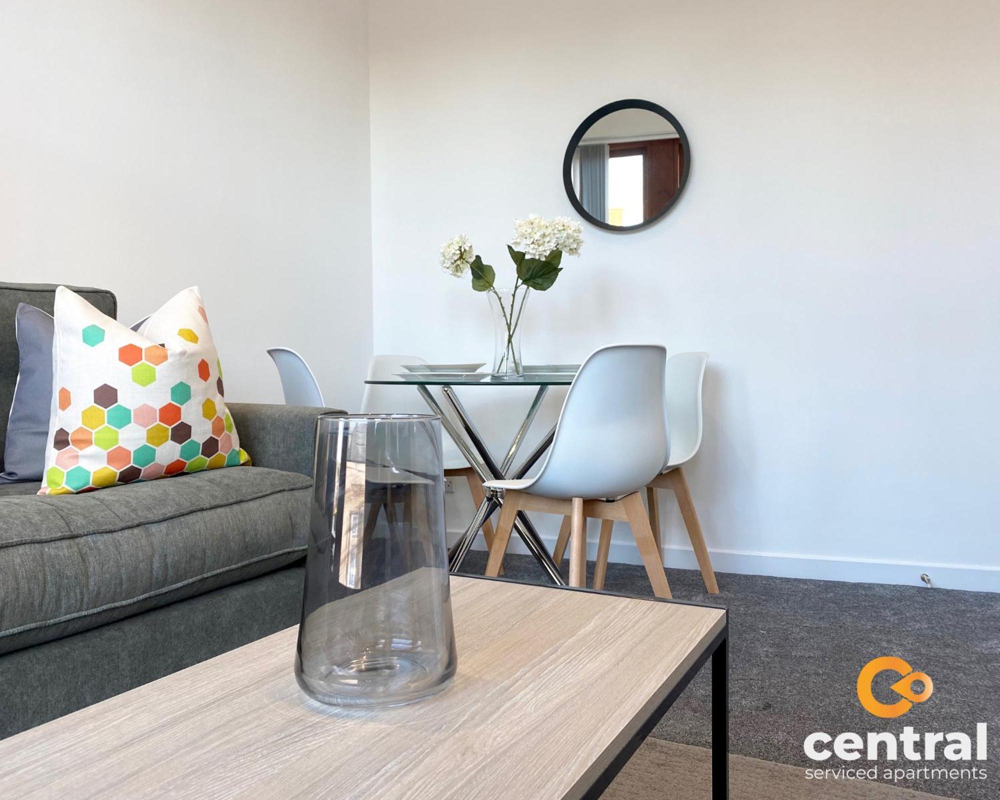 Central Serviced Apartments - Cosy 1 Bedroom - Walk Away From City Quay V&A - Walk To Bus And Train Station - Easy Access To City Centre - Fast Wi-Fi - Fully Equipped - Weekly & Monthly Stay Offers Dundee Esterno foto