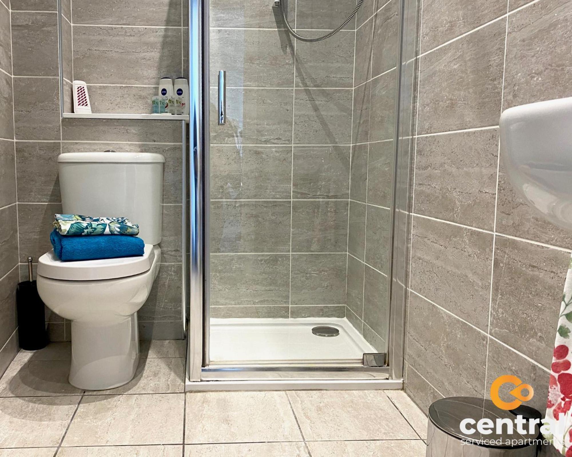 Central Serviced Apartments - Cosy 1 Bedroom - Walk Away From City Quay V&A - Walk To Bus And Train Station - Easy Access To City Centre - Fast Wi-Fi - Fully Equipped - Weekly & Monthly Stay Offers Dundee Esterno foto